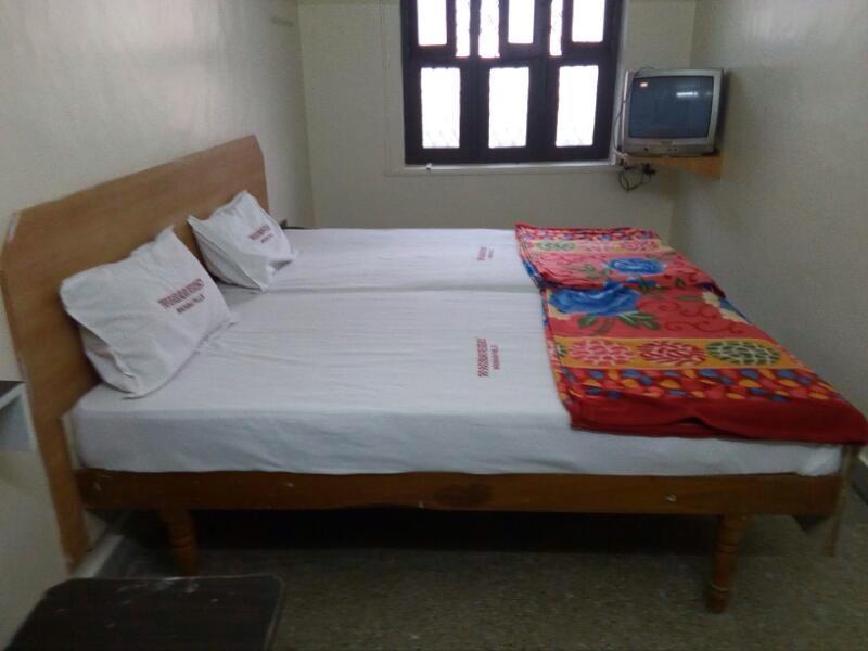 Tripura Sundari Residency Hotel Madanapalle Bagian luar foto